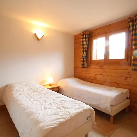 4 Pieces + Mezzanine, 8 Pers, Wifi, Parking, Proche Spa, Arret Ski-bus - Fr-1-572-112 Apartment Les Carroz d'Araches
