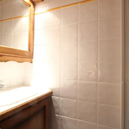 4 Pieces + Mezzanine, 8 Pers, Wifi, Parking, Proche Spa, Arret Ski-bus - Fr-1-572-112 Les Carroz d'Araches